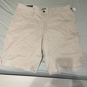Mens GAP Khaki Shorts - 36W - NWT